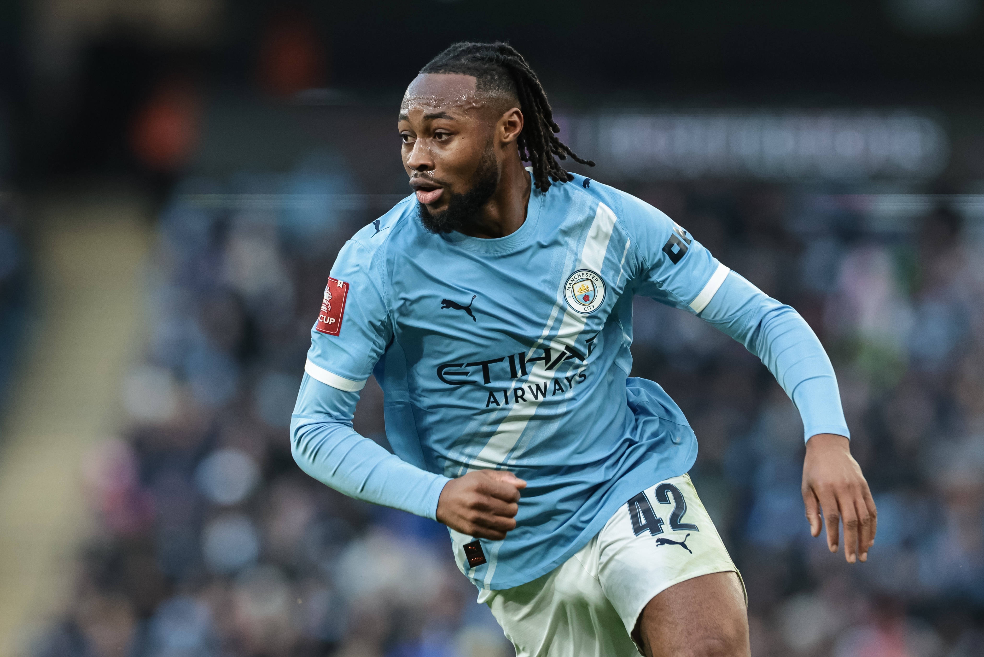 世界杯淘汰赛赛程-TA曼城周报：新援格伊+塞梅尼奥令人印象深刻 鲍勃可能本月离开